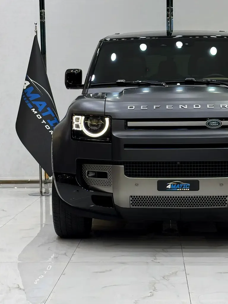 Land Rover Defender hybrid (PHEV) Defender P400e with 404 - 3