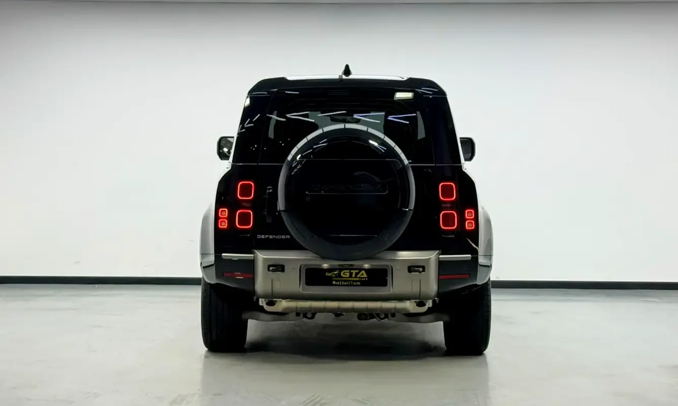 Land Rover Defender هجين (PHEV) Defender P400e with 404 - 5