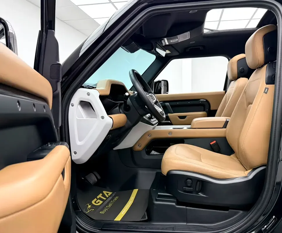 Land Rover Defender هجين (PHEV) Defender P400e with 404 - 11