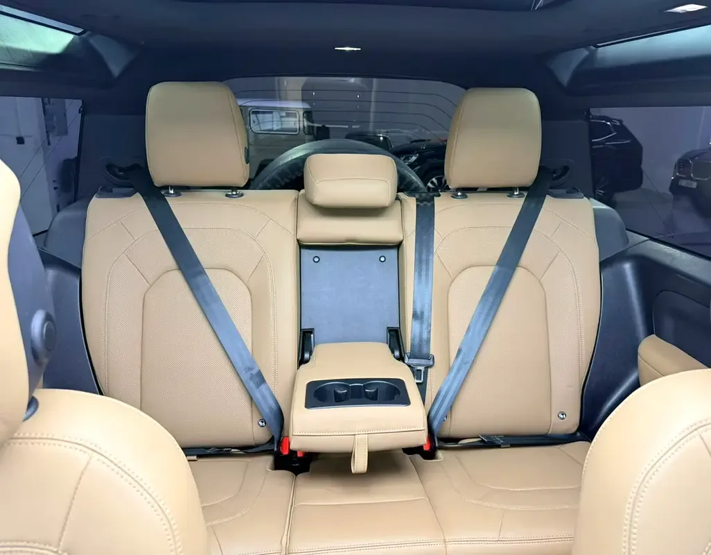 Land Rover Defender هجين (PHEV) Defender P400e with 404 - 14