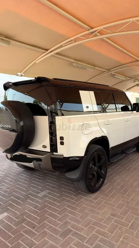 Land Rover Defender هجين (PHEV) Defender P400e with 404 - 8