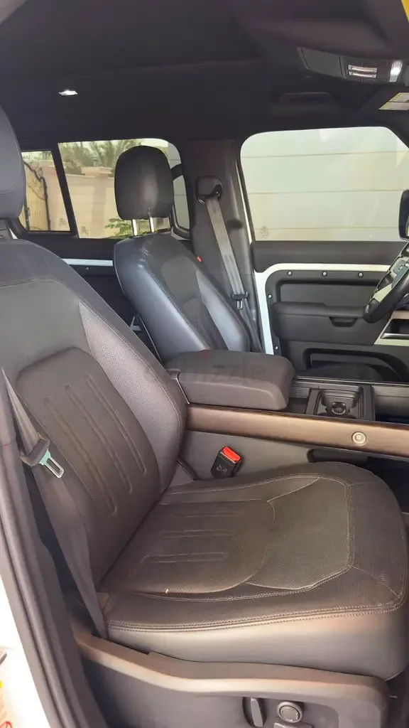 Land Rover Defender هجين (PHEV) Defender P400e with 404 - 16