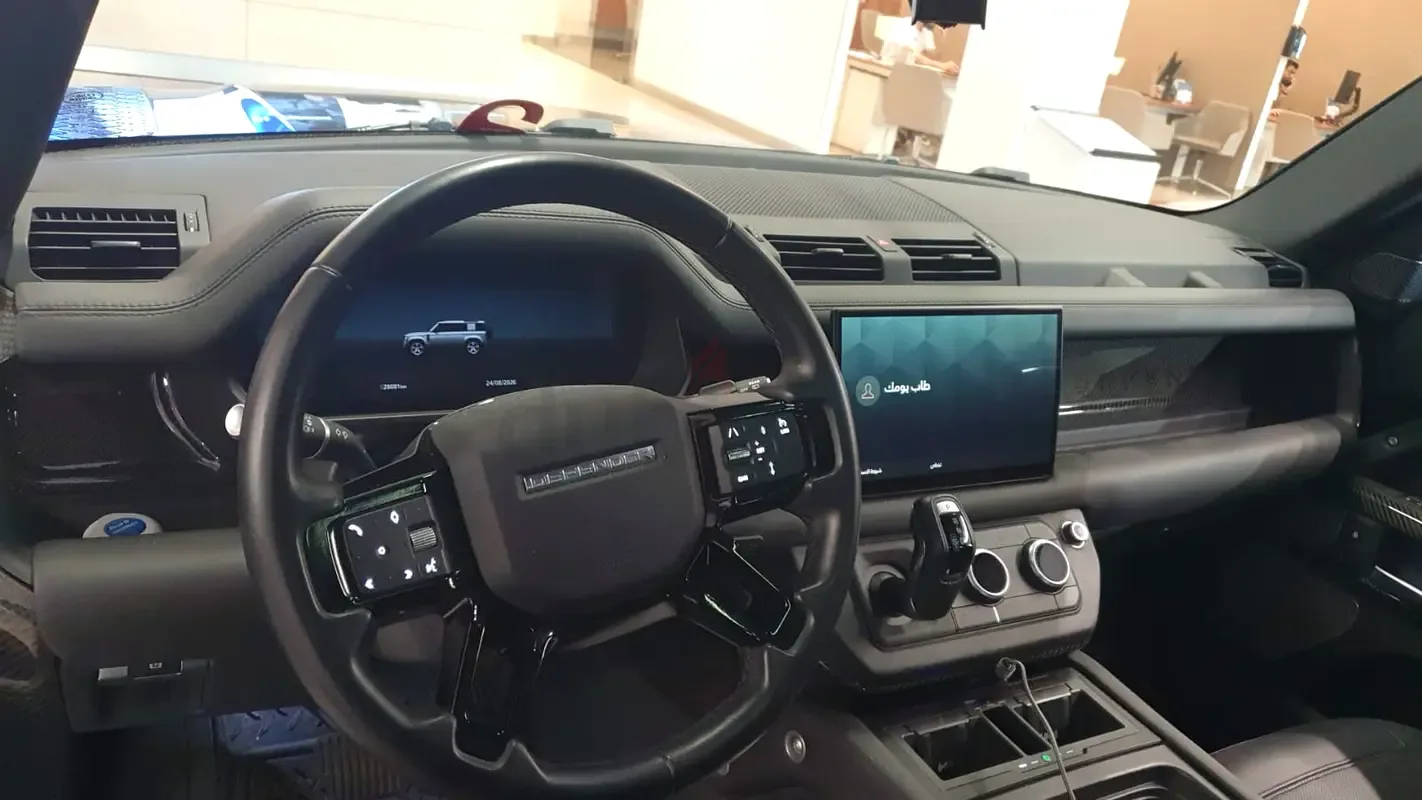 Land Rover Defender hybrid (PHEV) Defender P400e with 404 - 5