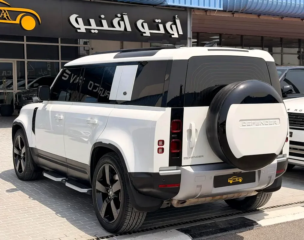 Land Rover Defender hybrid (PHEV) Defender P400e with 404 - 7