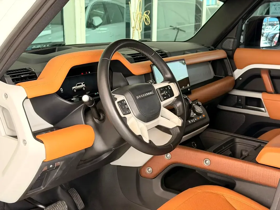 Land Rover Defender hybrid (PHEV) Defender P400e with 404 - 11