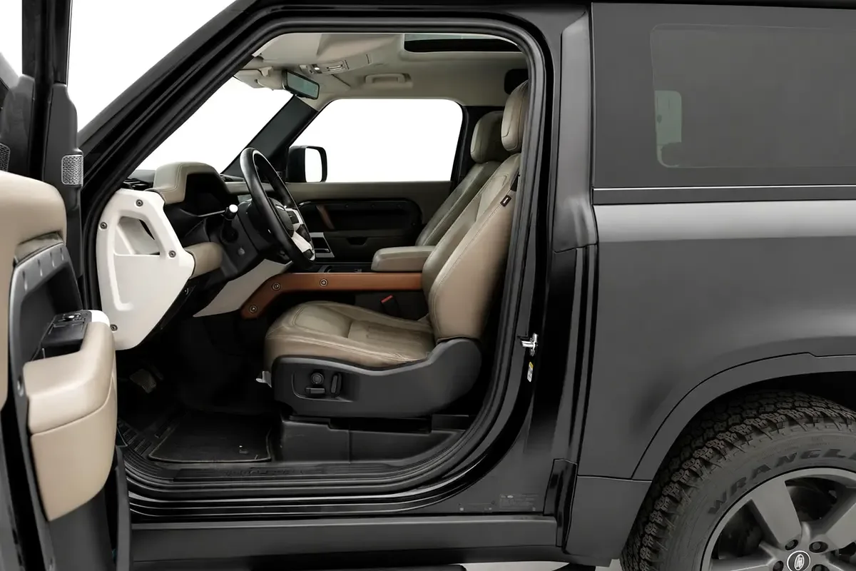 Land Rover Defender hybrid (PHEV) Defender P400e with 404 - 9