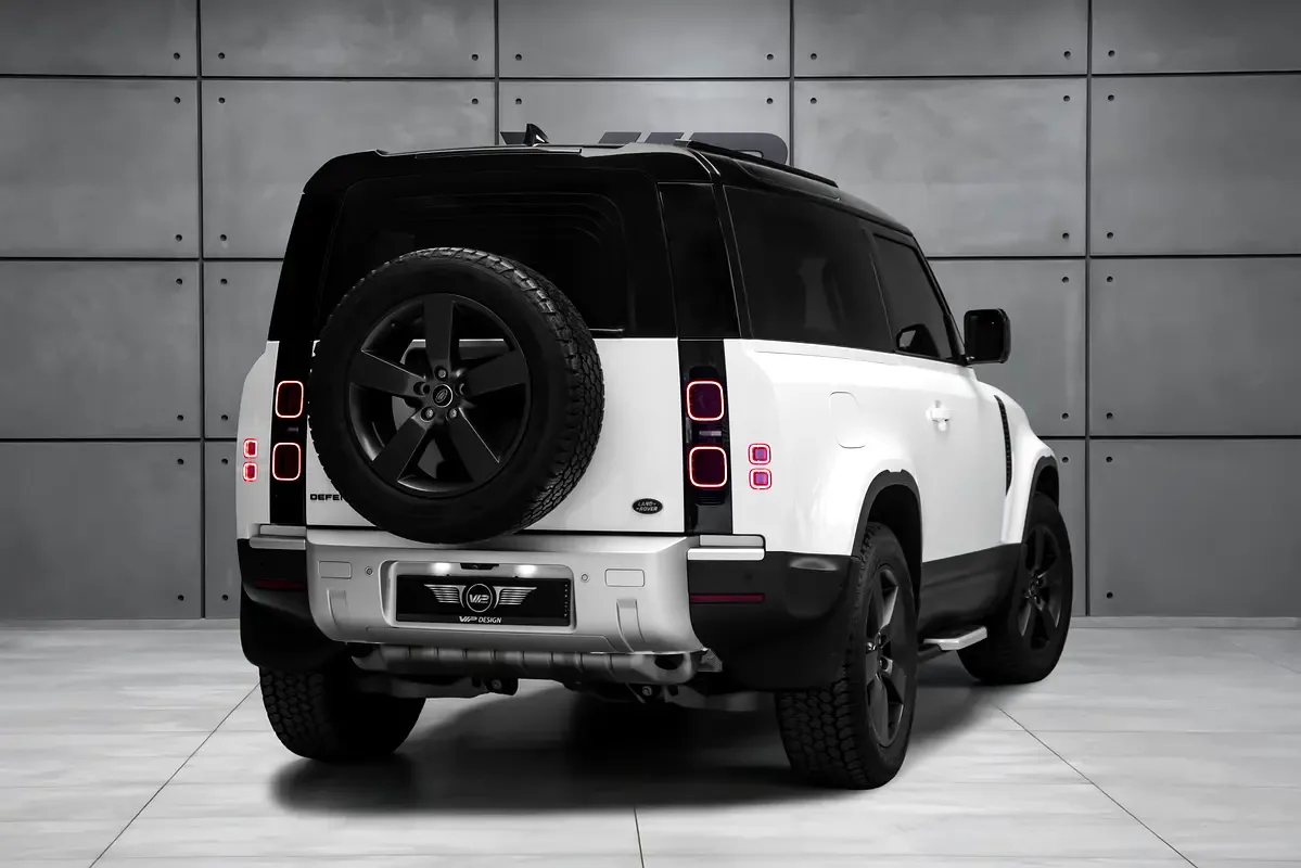 Land Rover Defender هجين (PHEV) Defender P400e with 404 - 5