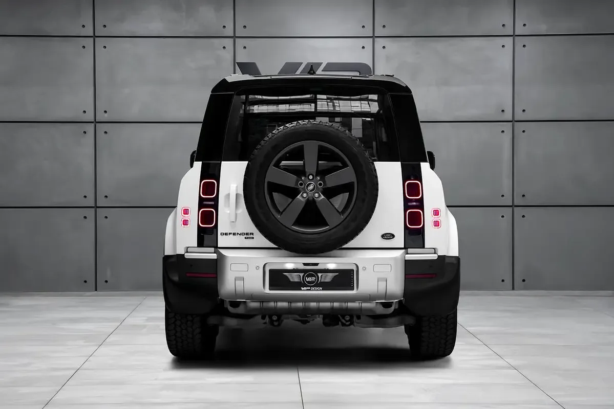 Land Rover Defender هجين (PHEV) Defender P400e with 404 - 6