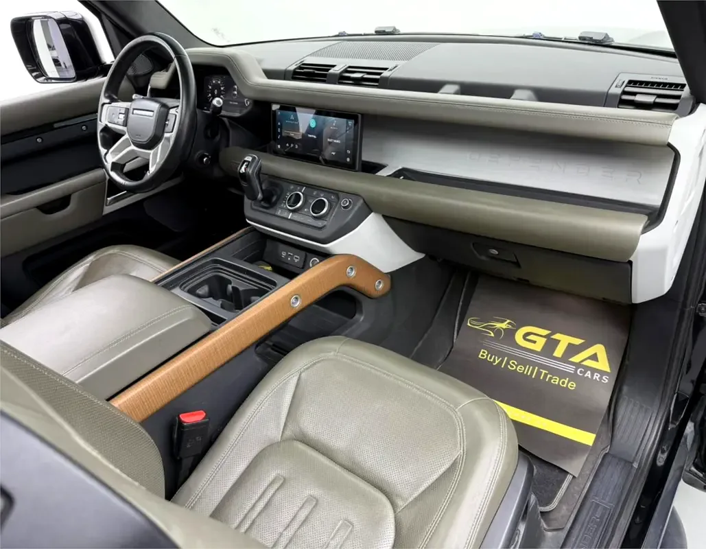 Land Rover Defender هجين (PHEV) Defender P400e with 404 - 9
