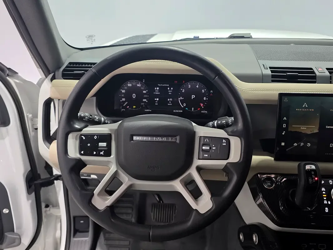 Land Rover Defender هجين (PHEV) Defender P400e with 404 - 11