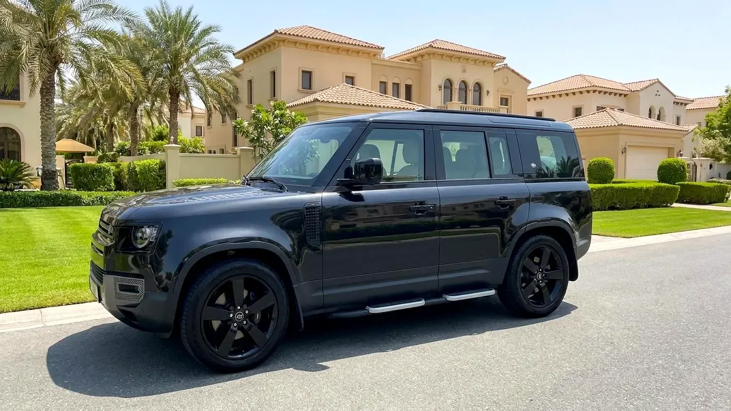 Land Rover Defender hybrid (PHEV) Defender P400e with 404 - 3