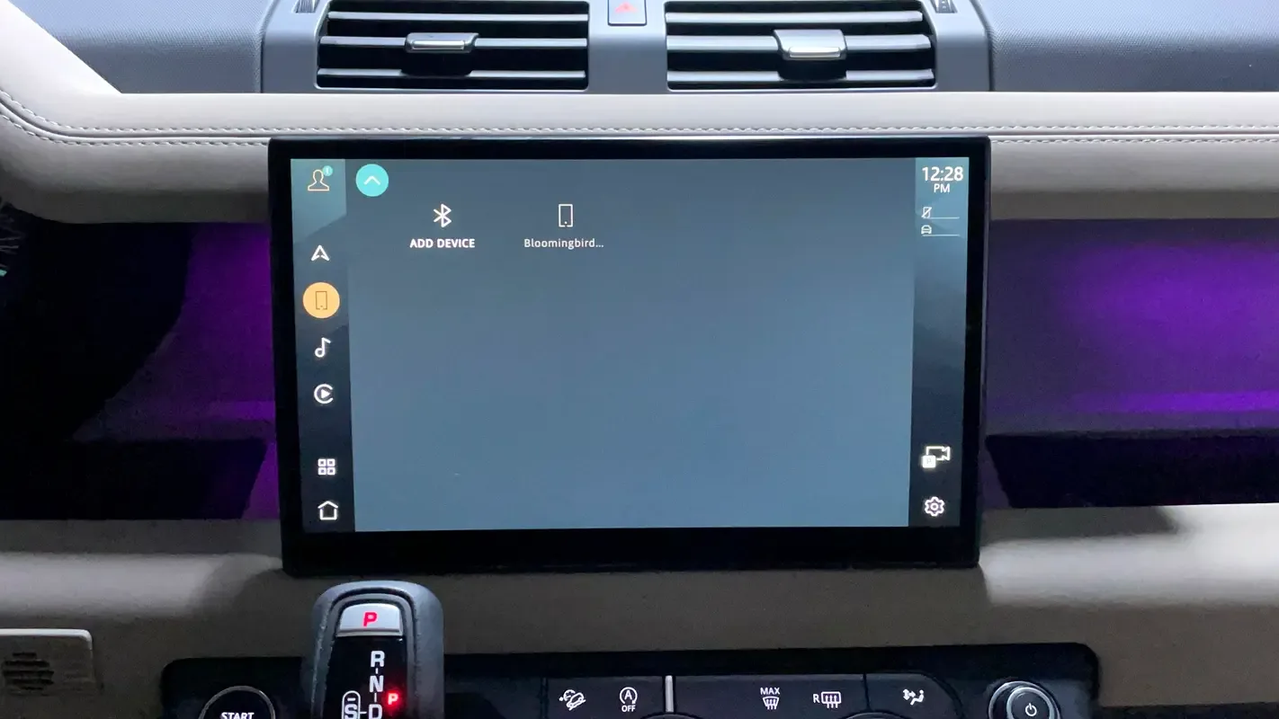 Land Rover Defender hybrid (PHEV) Defender P400e with 404 - 8