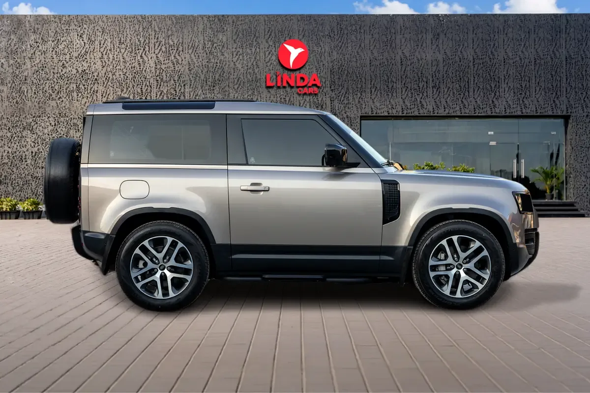 Land Rover Defender هجين (PHEV) Defender P400e with 404 - 8