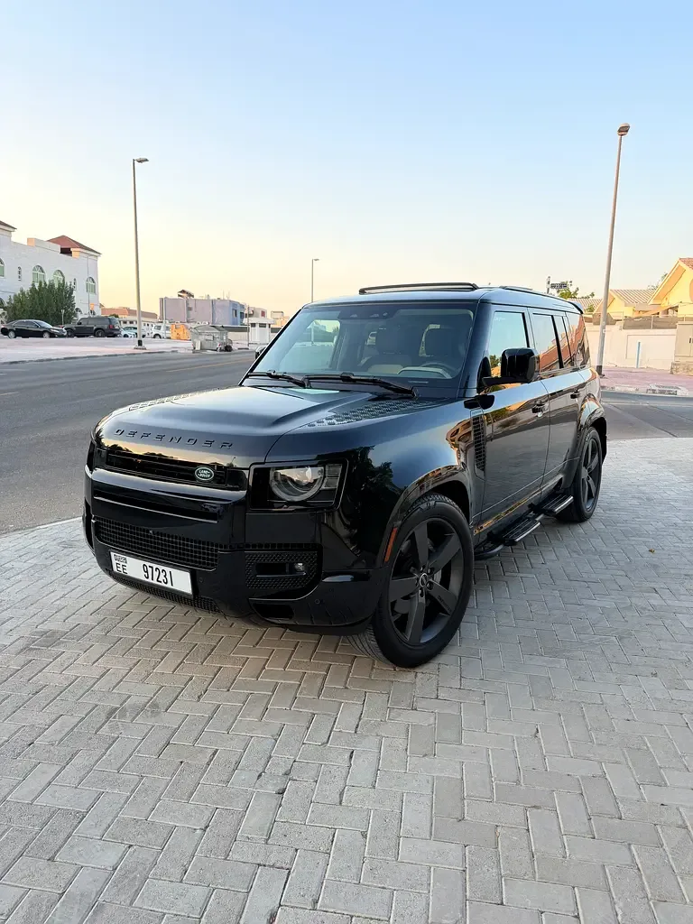 Land Rover Defender هجين (PHEV) Defender P400e with 404