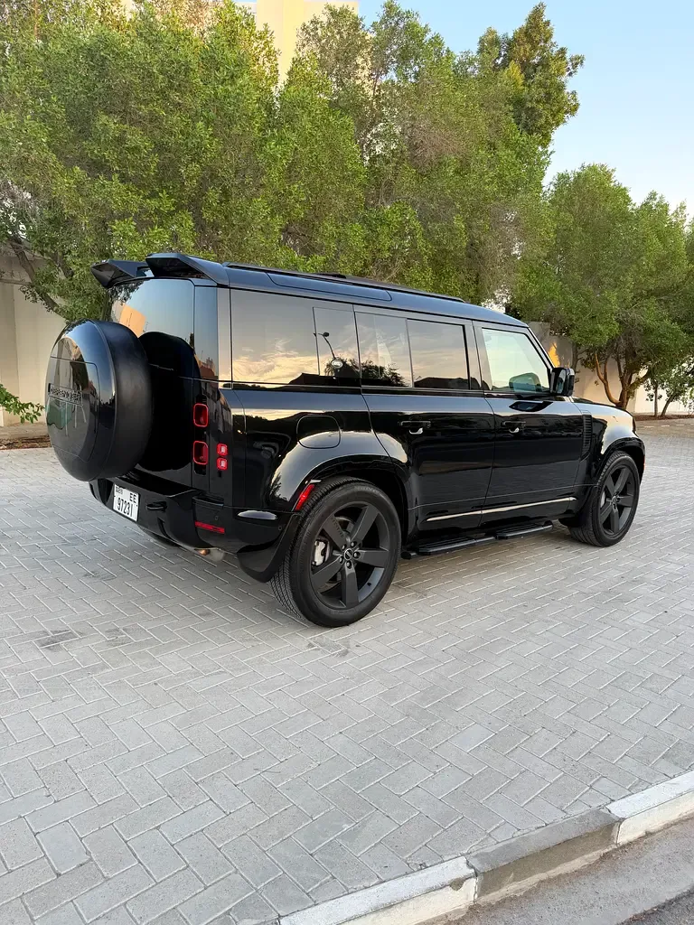 Land Rover Defender هجين (PHEV) Defender P400e with 404 - 6