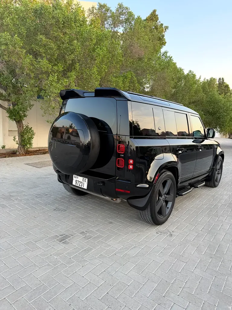 Land Rover Defender هجين (PHEV) Defender P400e with 404 - 7