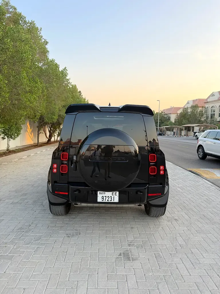 Land Rover Defender هجين (PHEV) Defender P400e with 404 - 9