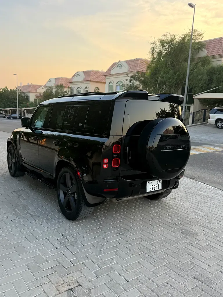 Land Rover Defender هجين (PHEV) Defender P400e with 404 - 14