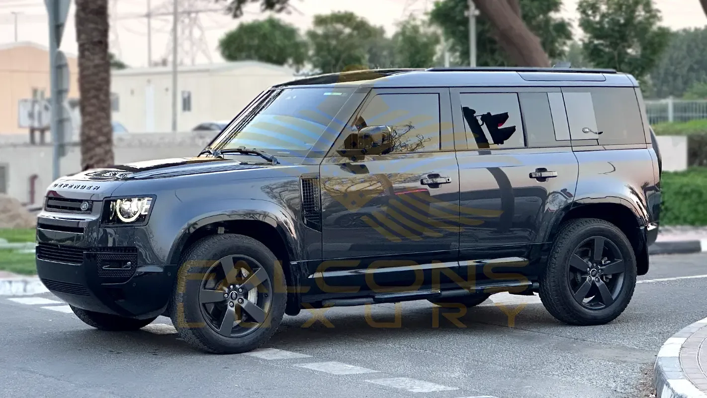 Land Rover Defender hybrid (PHEV) Defender P400e with 404