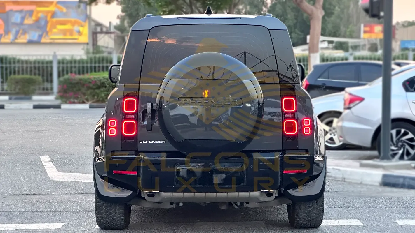 Land Rover Defender hybrid (PHEV) Defender P400e with 404 - 6