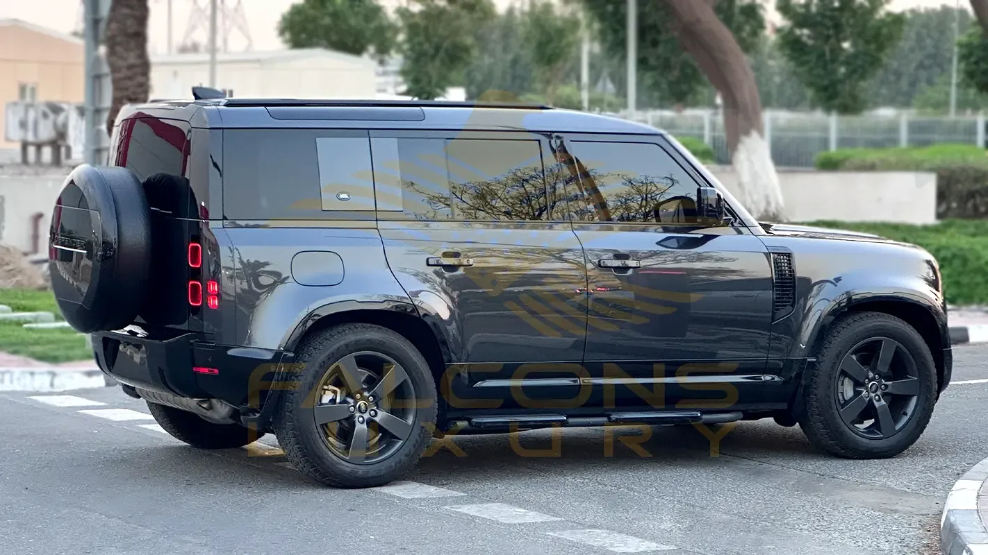 Land Rover Defender hybrid (PHEV) Defender P400e with 404 - 5