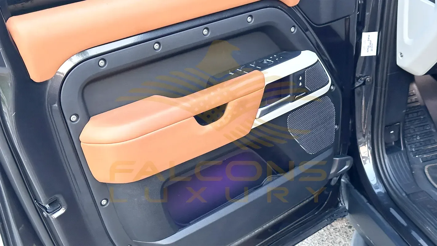 Land Rover Defender hybrid (PHEV) Defender P400e with 404 - 10