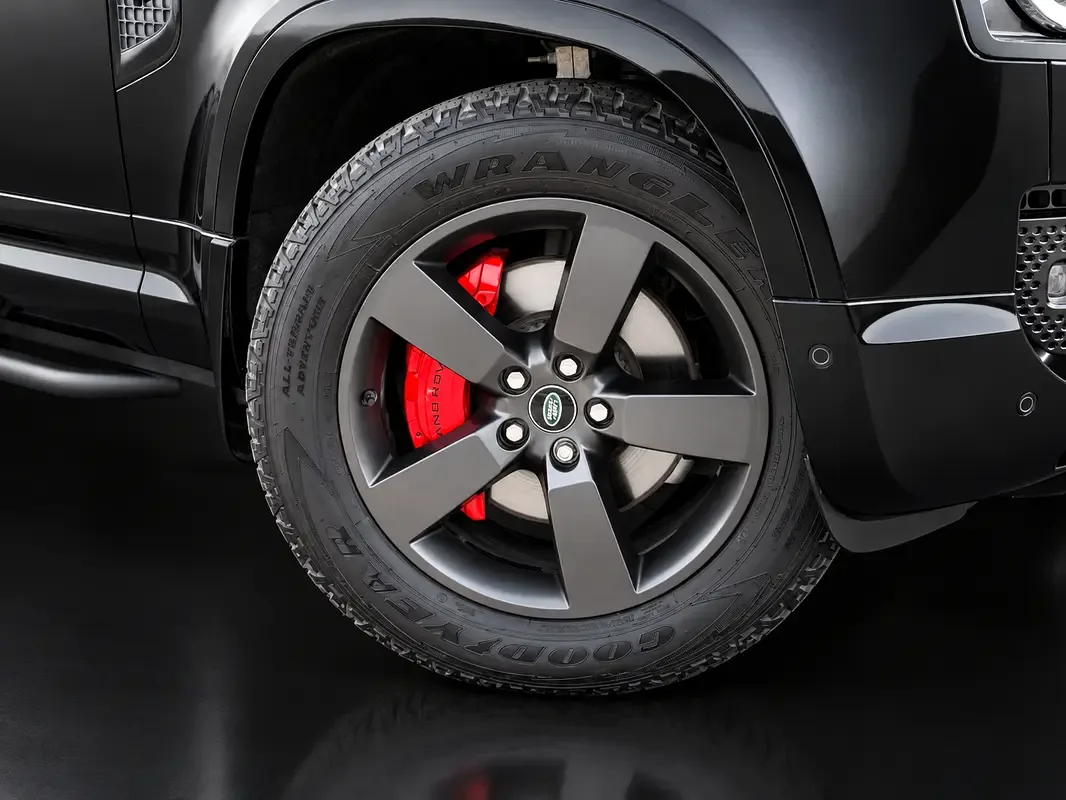 Land Rover Defender hybrid (PHEV) Defender P400e with 404 - 5