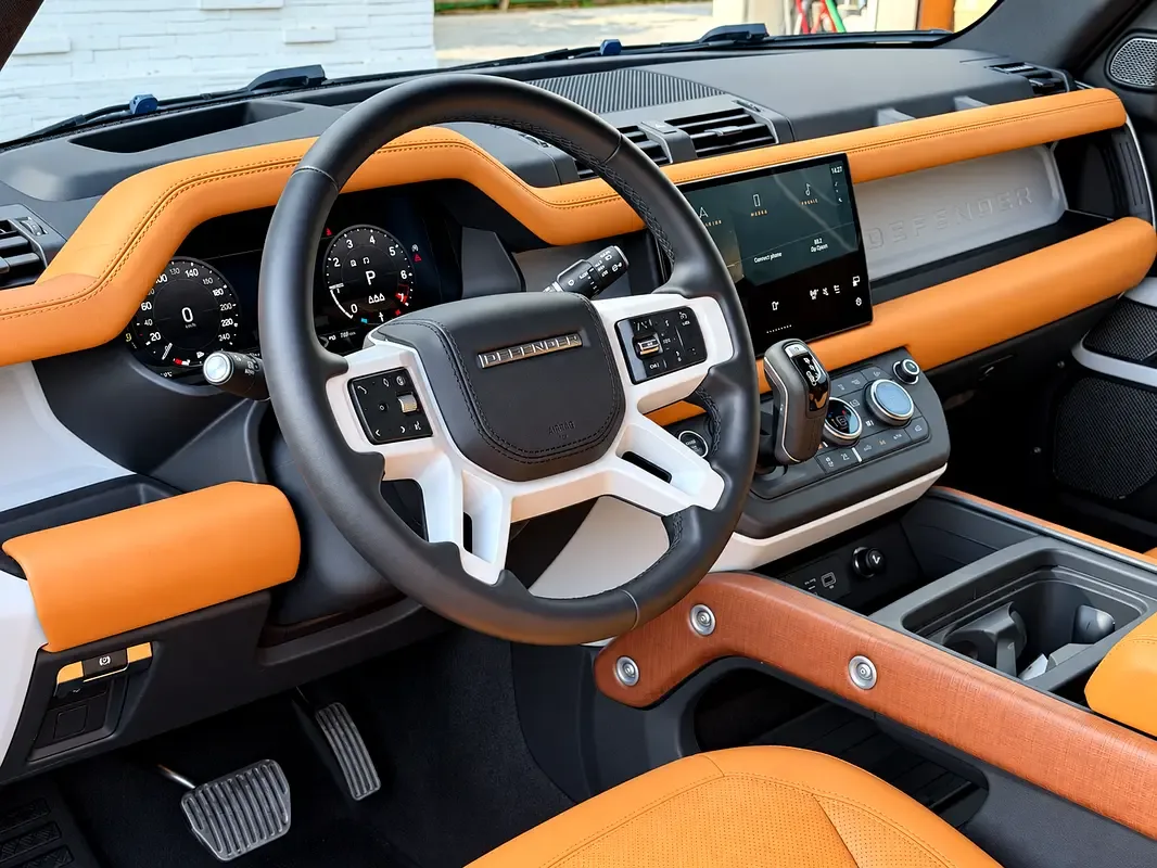 Land Rover Defender hybrid (PHEV) Defender P400e with 404 - 7