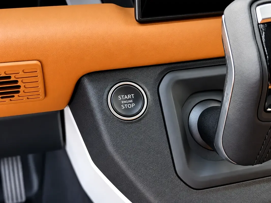 Land Rover Defender hybrid (PHEV) Defender P400e with 404 - 11