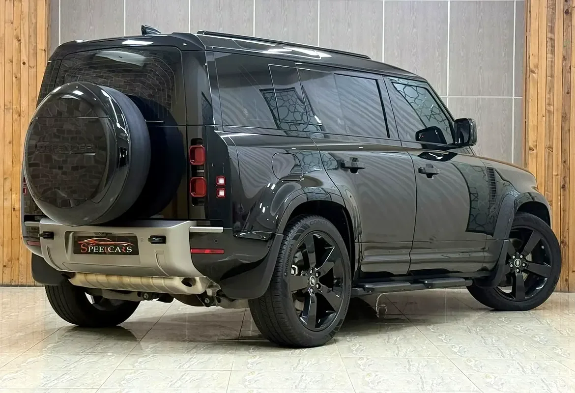 Land Rover Defender هجين (PHEV) Defender P400e with 404 - 4