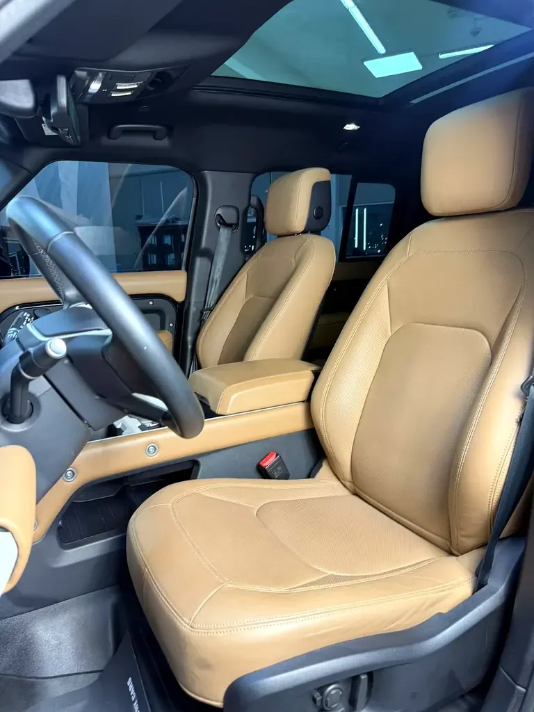 Land Rover Defender هجين (PHEV) Defender P400e with 404 - 16