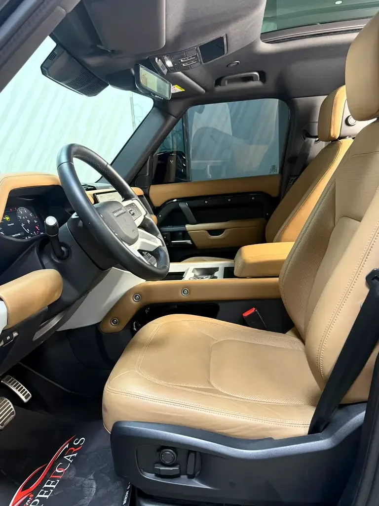 Land Rover Defender هجين (PHEV) Defender P400e with 404 - 15
