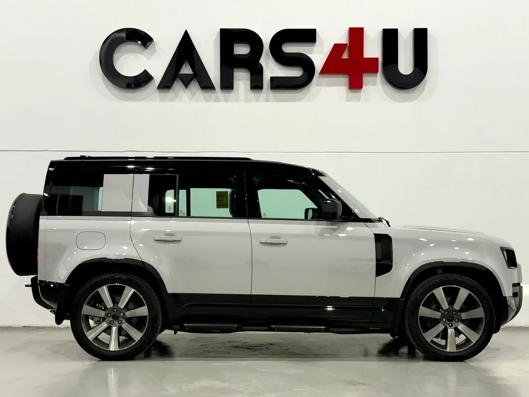Land Rover Defender hybrid (PHEV) Defender P400e with 404 - 4