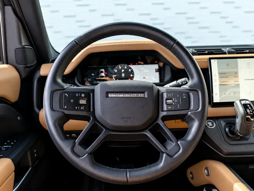 Land Rover Defender hybrid (PHEV) Defender P400e with 404 - 16