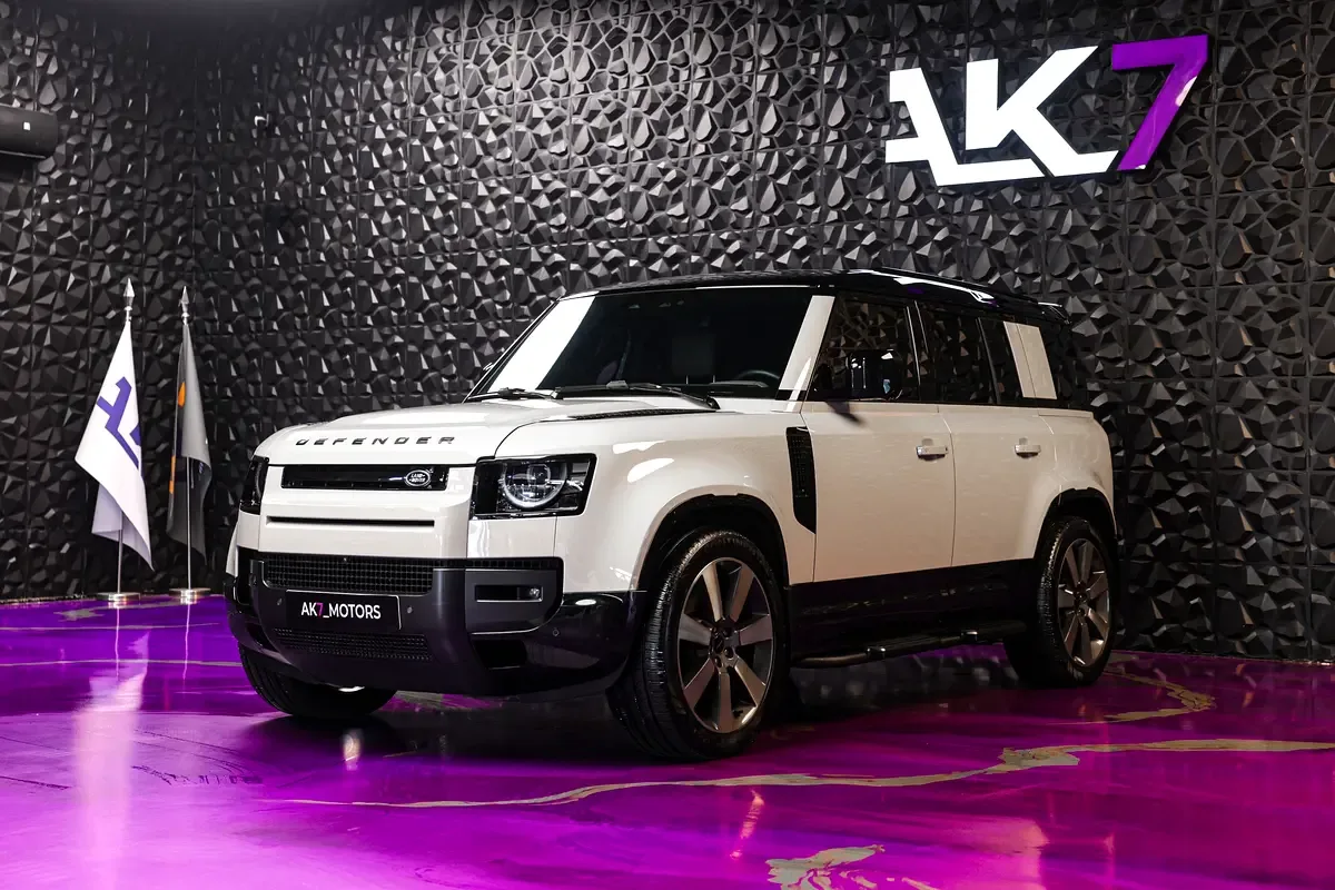 Land Rover Defender هجين (PHEV) Defender P400e with 404 - 5