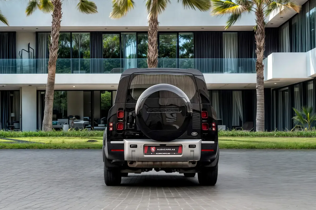 Land Rover Defender هجين (PHEV) Defender P400e with 404 - 5