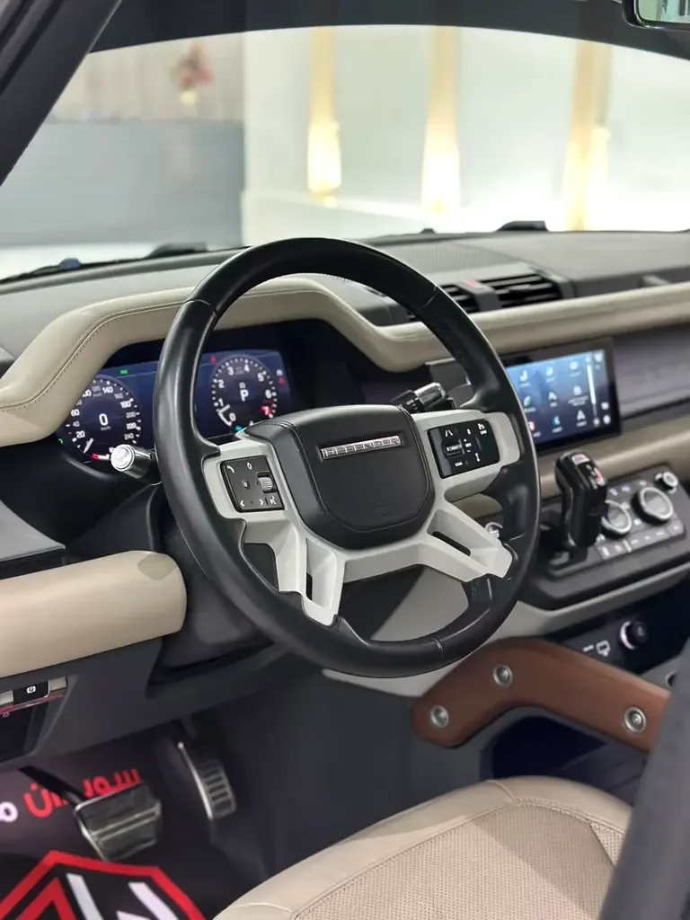 Land Rover Defender هجين (PHEV) Defender P400e with 404 - 11