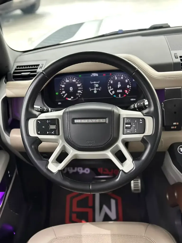 Land Rover Defender هجين (PHEV) Defender P400e with 404 - 12