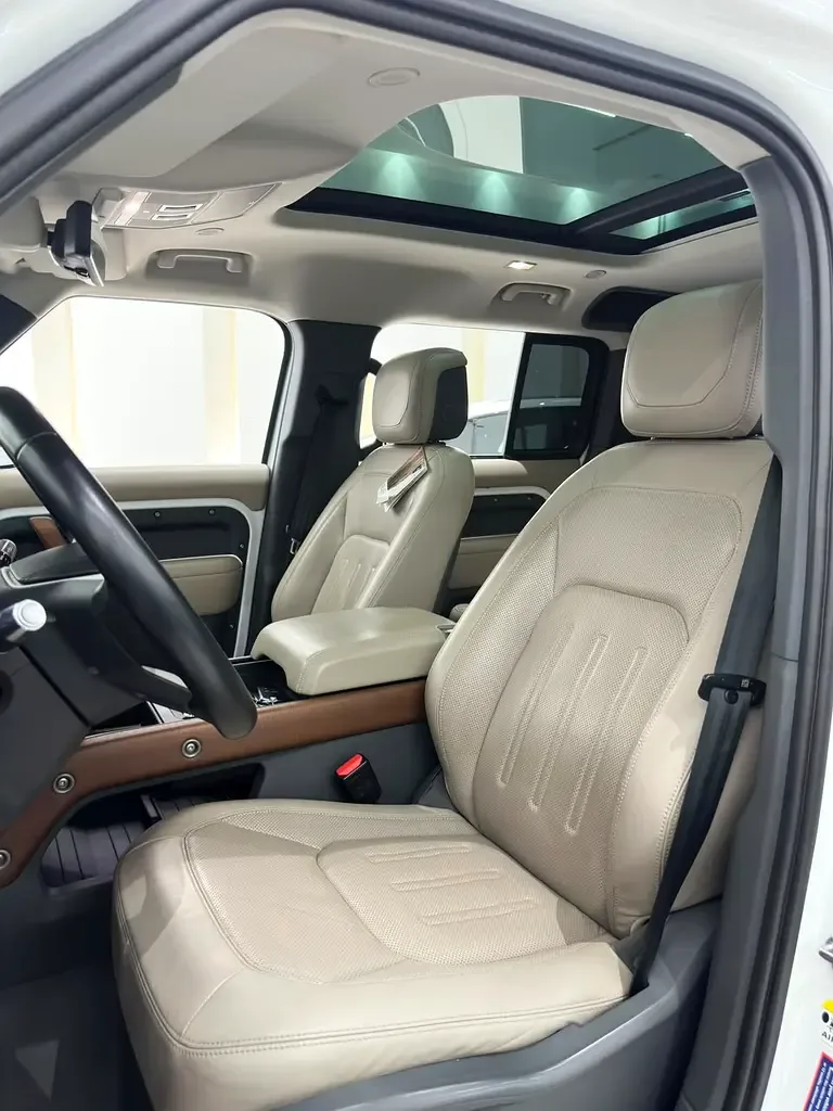 Land Rover Defender هجين (PHEV) Defender P400e with 404 - 16