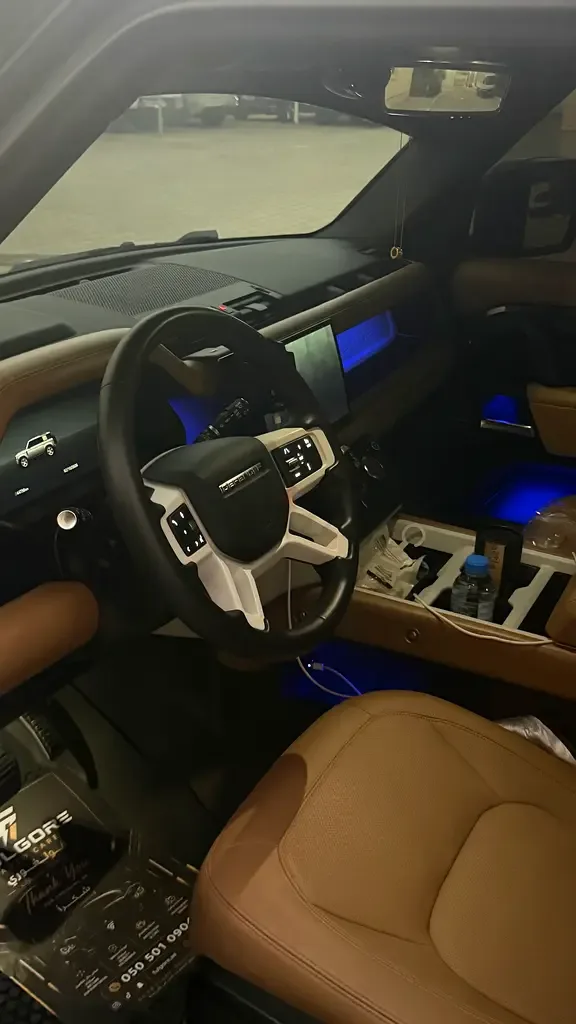 Land Rover Defender هجين (PHEV) Defender P400e with 404 - 3