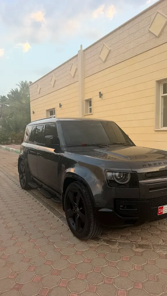 Land Rover Defender هجين (PHEV) Defender P400e with 404 - 5
