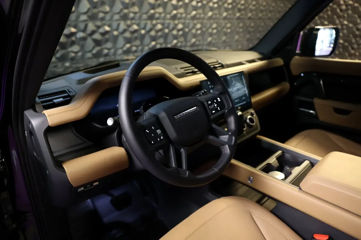 Land Rover Defender هجين (PHEV) Defender P400e with 404 - 13