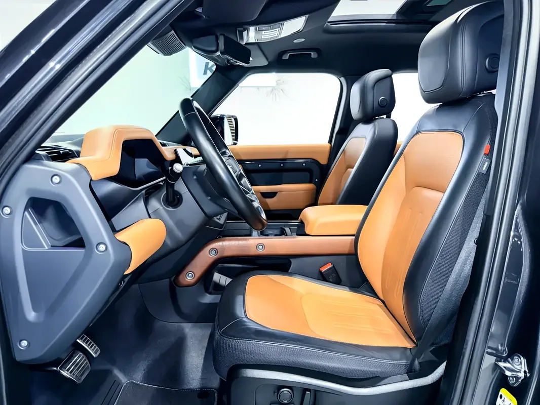 Land Rover Defender hybrid (PHEV) Defender P400e with 404 - 4