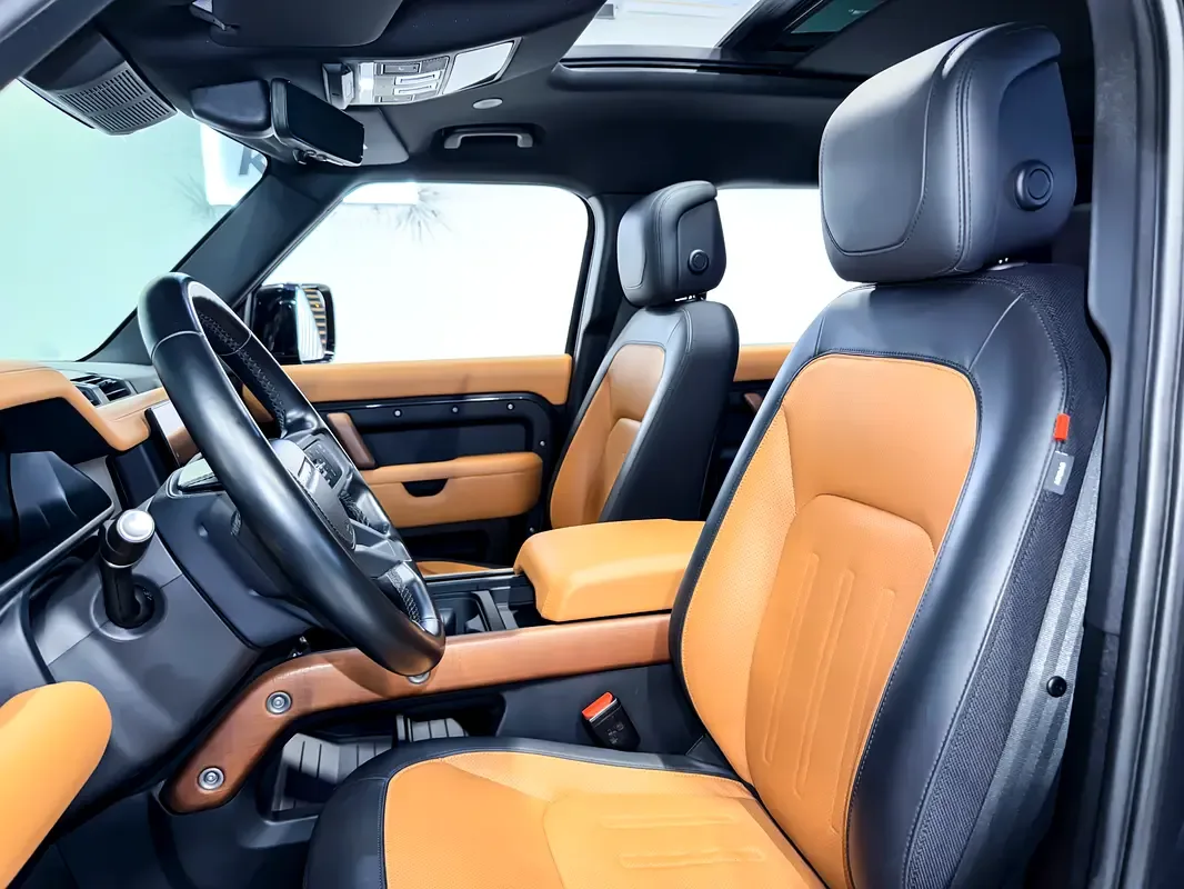 Land Rover Defender hybrid (PHEV) Defender P400e with 404 - 5