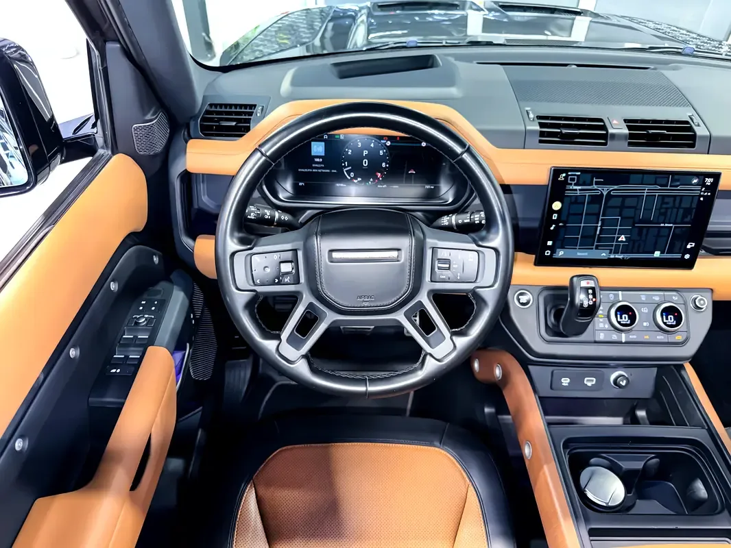 Land Rover Defender hybrid (PHEV) Defender P400e with 404 - 9