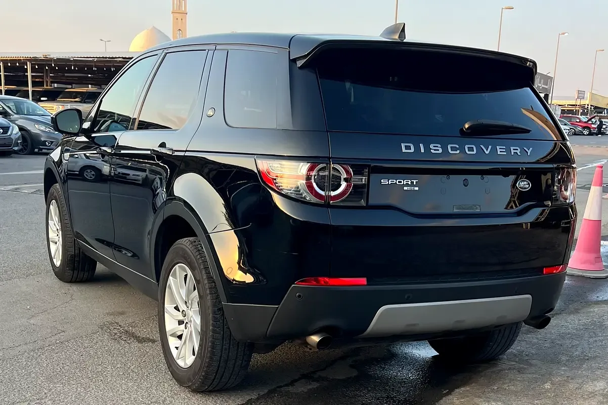 Land Rover Discovery 2.0 AT AWD (300 hp) - 9