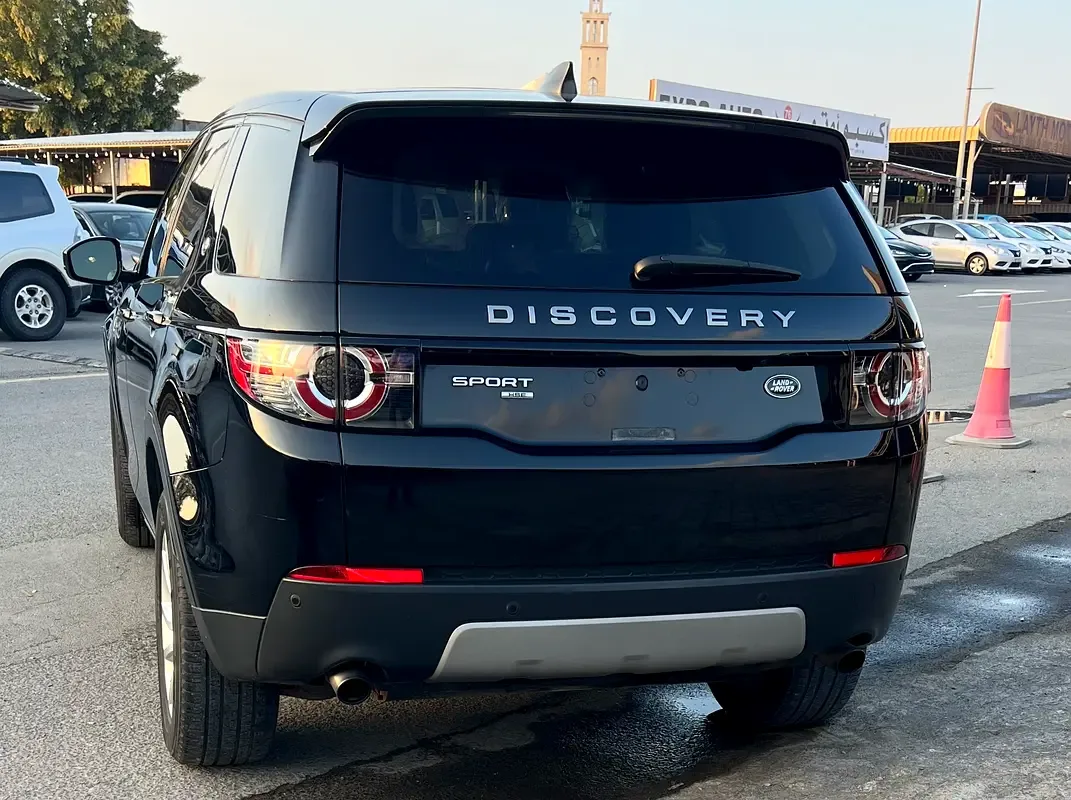 Land Rover Discovery 2.0 AT AWD (300 hp) - 10