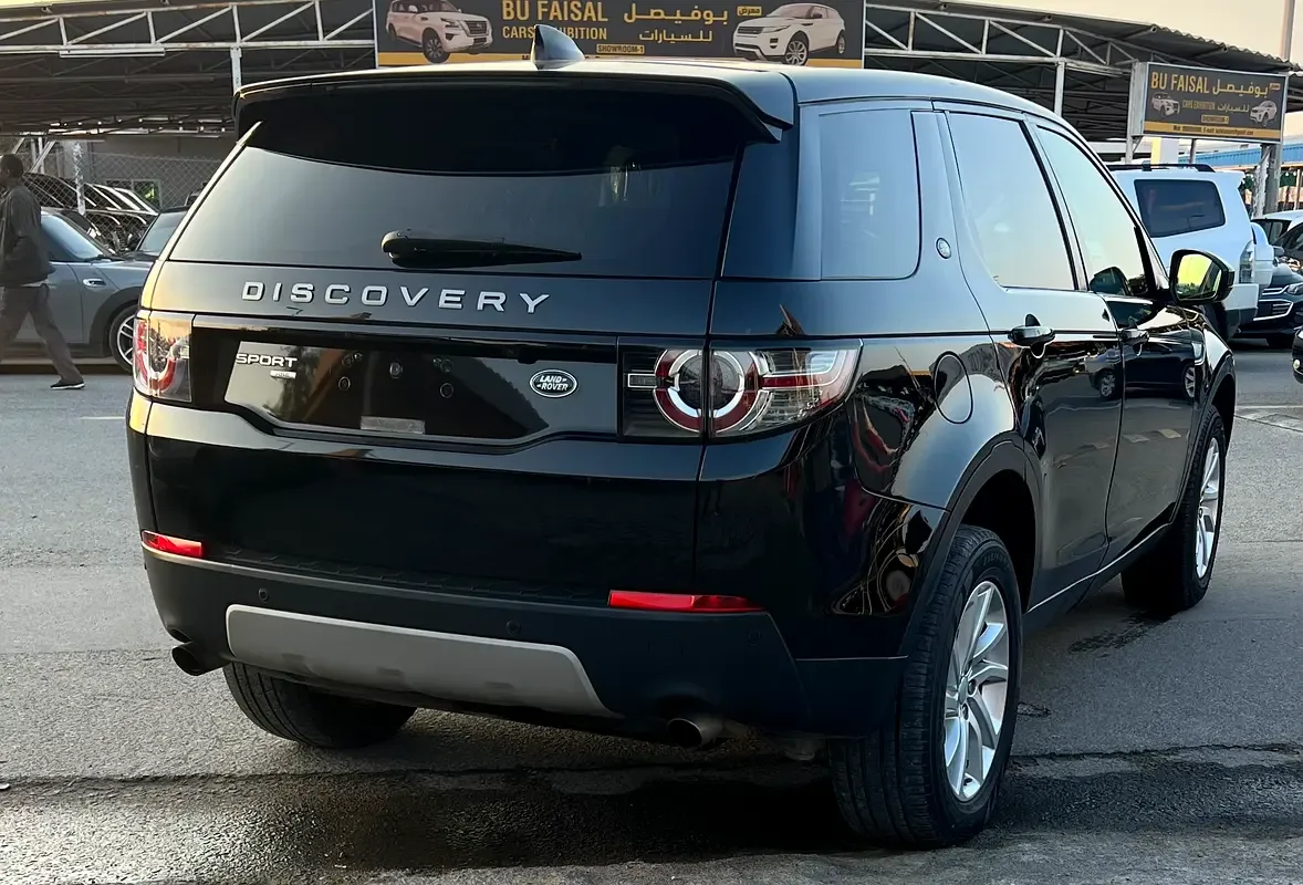 Land Rover Discovery 2.0 AT AWD (300 hp) - 12