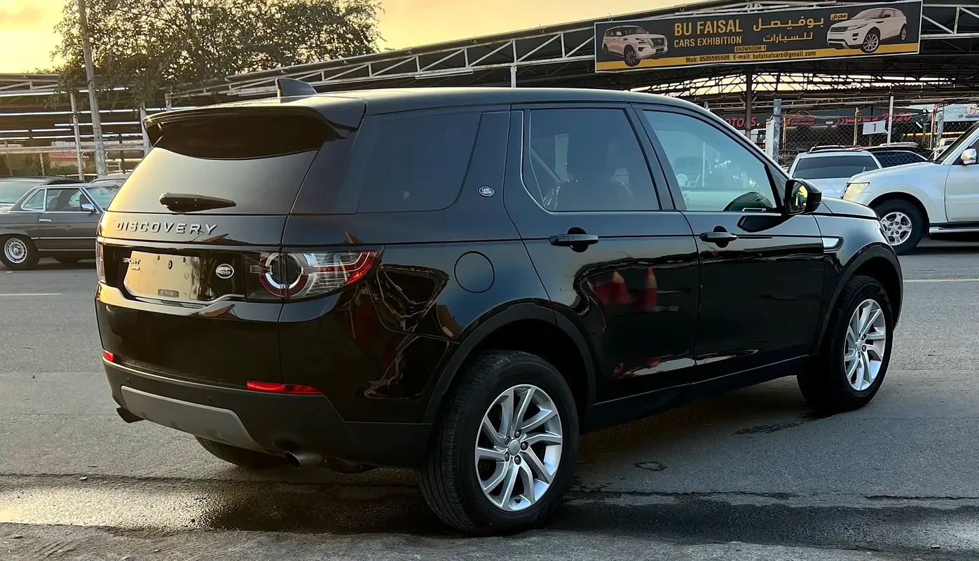 Land Rover Discovery 2.0 AT AWD (300 hp) - 13