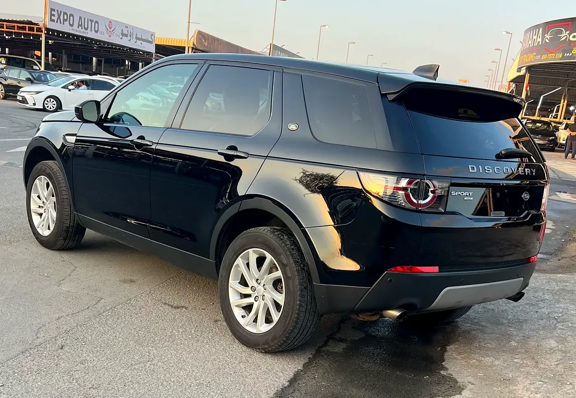 Land Rover Discovery 2.0 AT AWD (300 hp) - 17